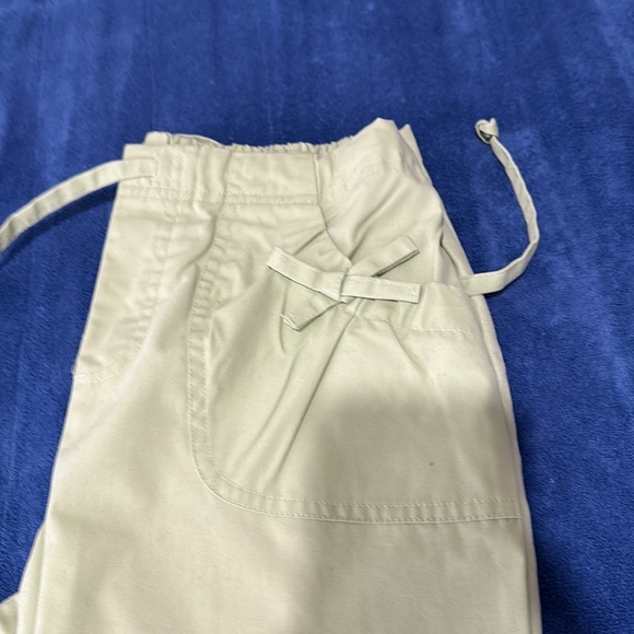 Scrub top and pants - Picture 4 of 9